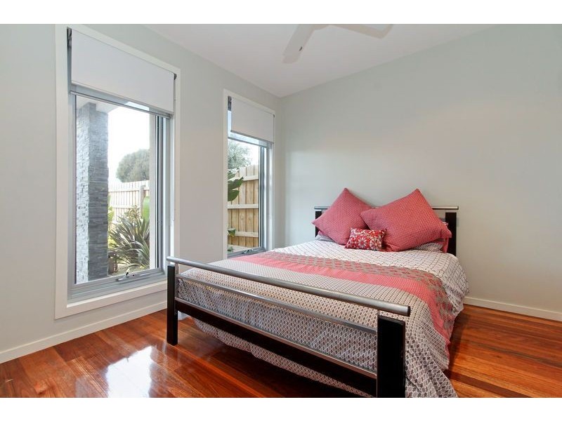 26 Ninth Avenue, Rosebud VIC 3939