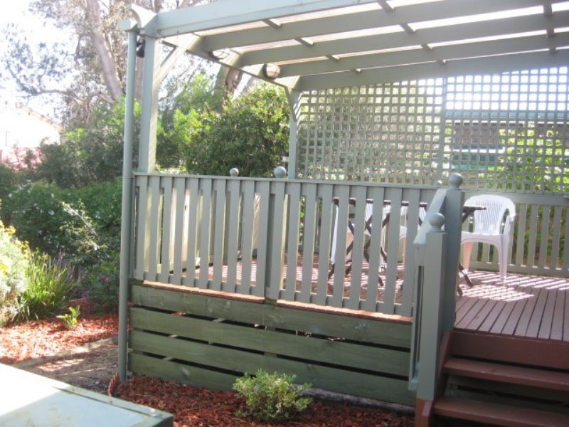 110 Fourth Avenue, Rosebud VIC 3939