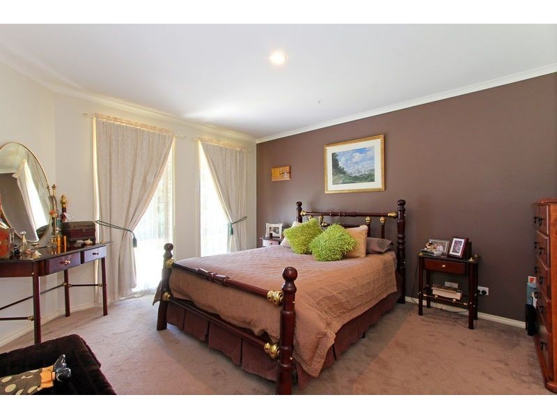 42 Hove Road, Rosebud VIC 3939