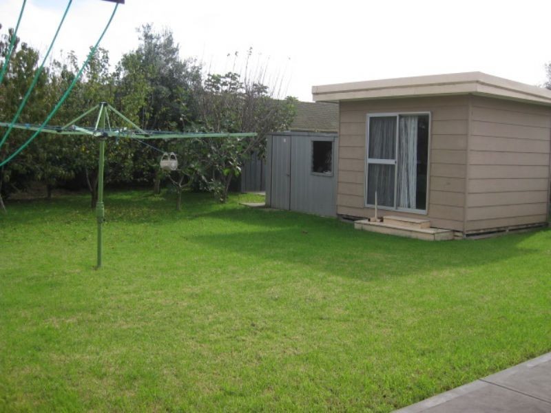 24 Balaka Street, Rosebud West VIC 3940