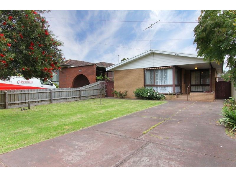 160 Eighth Avenue, Rosebud VIC 3939
