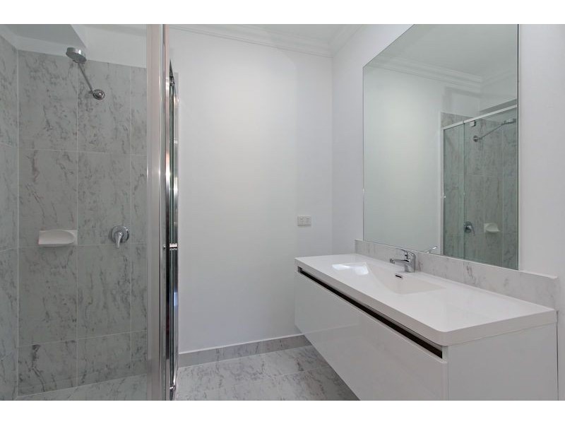 2/6 Gannett Avenue, Rosebud West VIC 3940