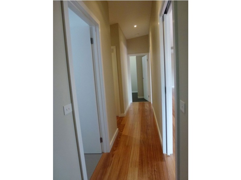 2/57 Armstrong Road, Mccrae VIC 3938