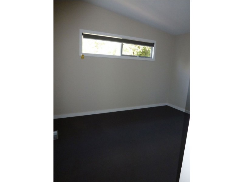 2/57 Armstrong Road, Mccrae VIC 3938