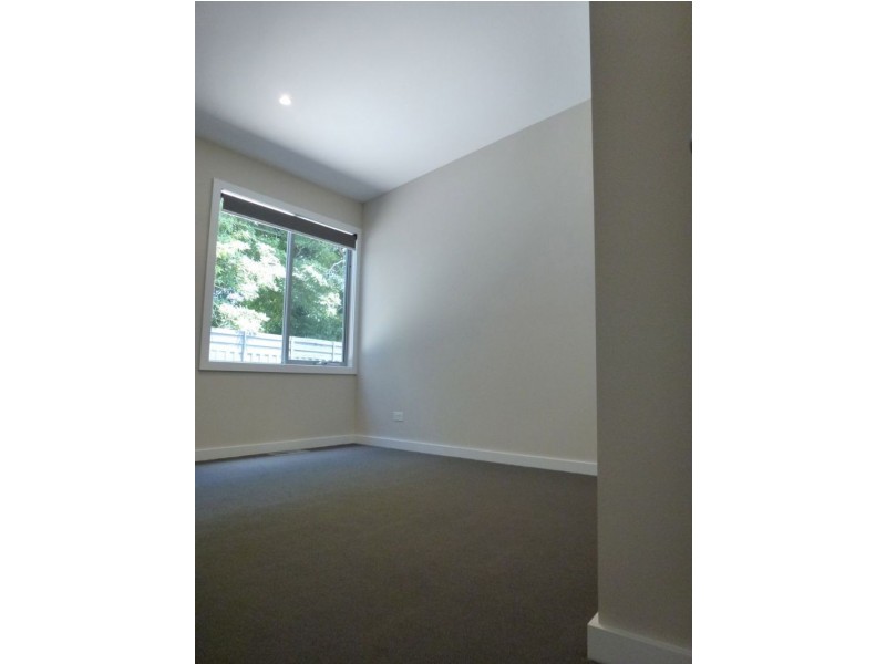 2/57 Armstrong Road, Mccrae VIC 3938