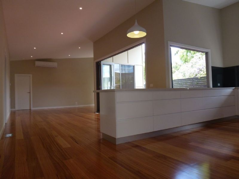 2/57 Armstrong Road, Mccrae VIC 3938