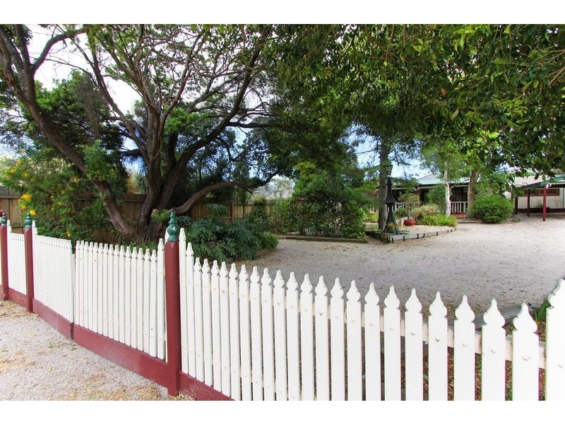 50 First Avenue, Rosebud VIC 3939