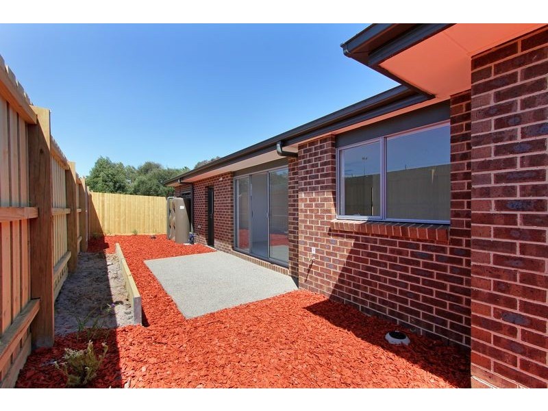 2/6 Gannett Avenue, Rosebud West VIC 3940