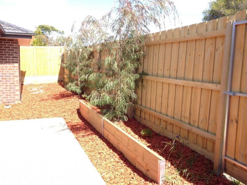 2/6 Gannett Avenue, Rosebud West VIC 3940