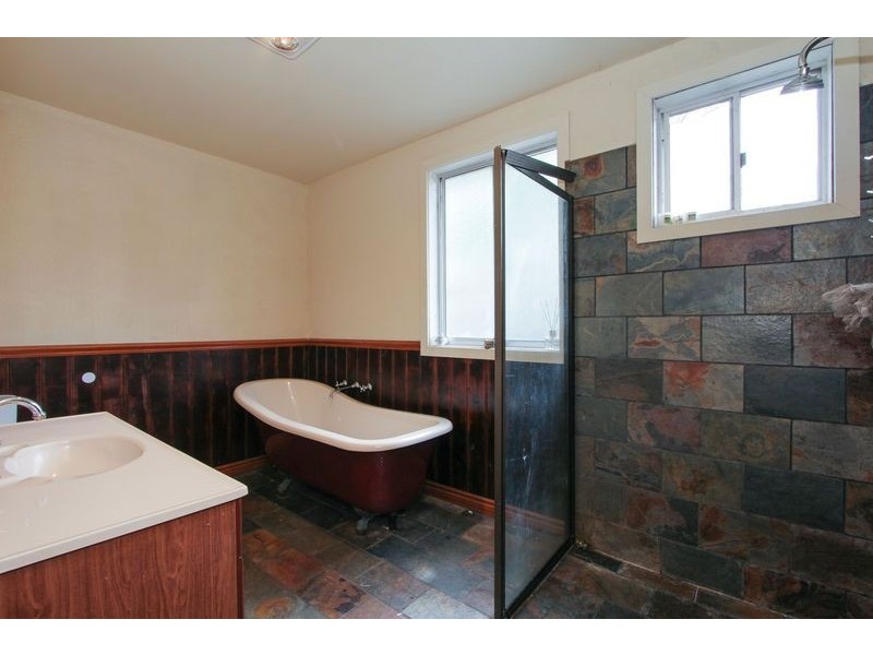 102 Jetty Road, Rosebud VIC 3939