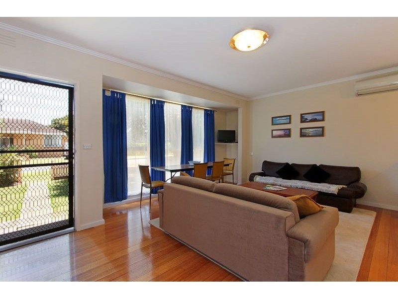 2 Ronlyn Street, Rosebud West VIC 3940