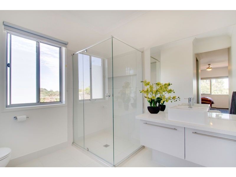 8 Gannett Avenue, Rosebud West VIC 3940