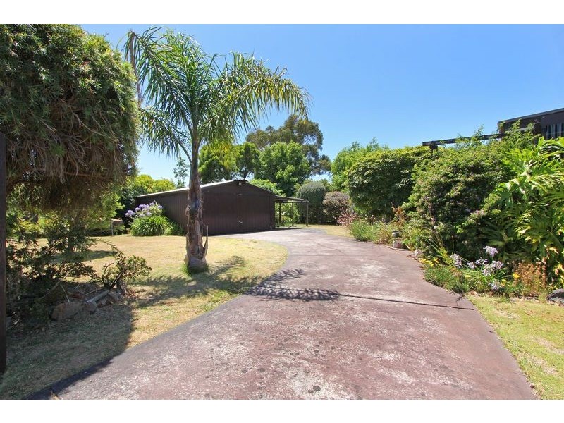240 Eastbourne Road, Rosebud VIC 3939