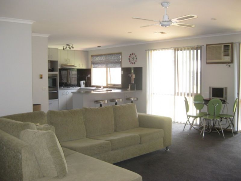16 Comet Court, Rosebud VIC 3939