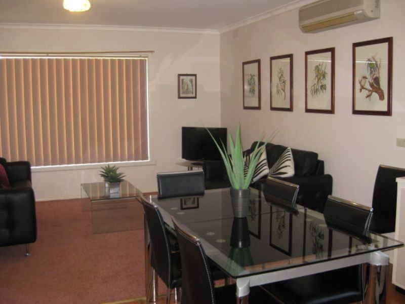 8 Ronlyn Street, Rosebud West VIC 3940