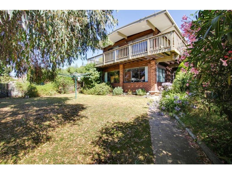 18 Wakool  Avenue, Rosebud VIC 3939