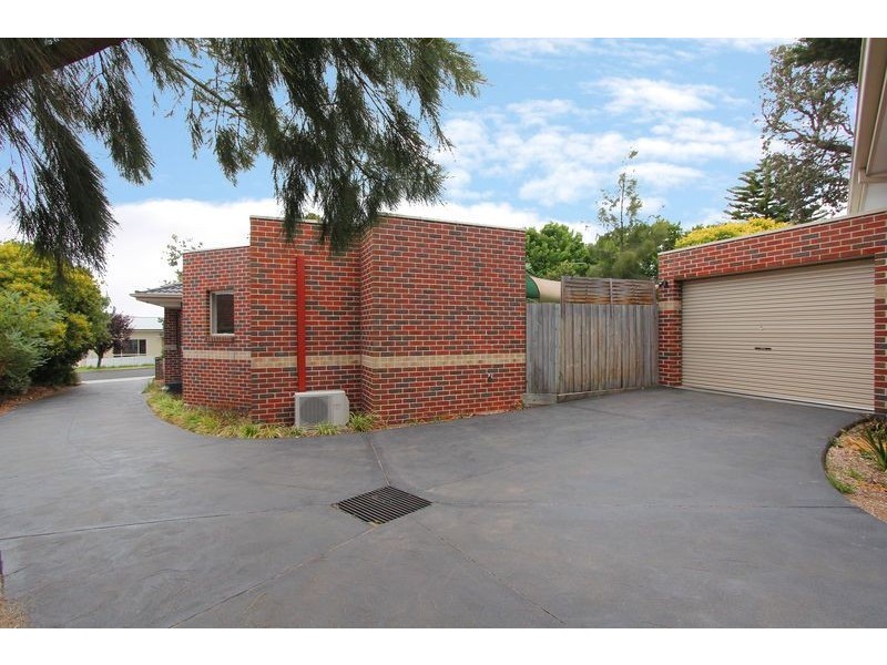 2/1 Windella Avenue, Rosebud VIC 3939