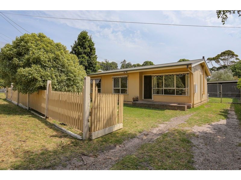 14 KENNINGTON ROAD, Rosebud VIC 3939