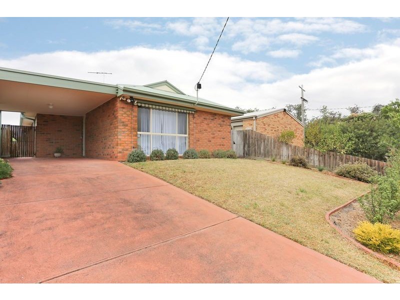117 Fourth Avenue, Rosebud VIC 3939