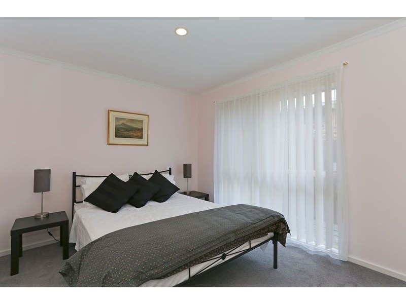 117 Fourth Avenue, Rosebud VIC 3939