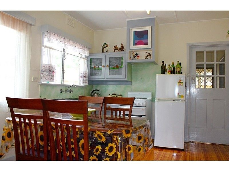 42 Broadway, Rosebud West VIC 3940