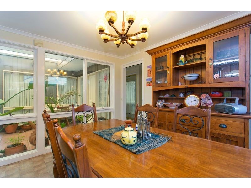 24 Carcoola Court, Rosebud VIC 3939