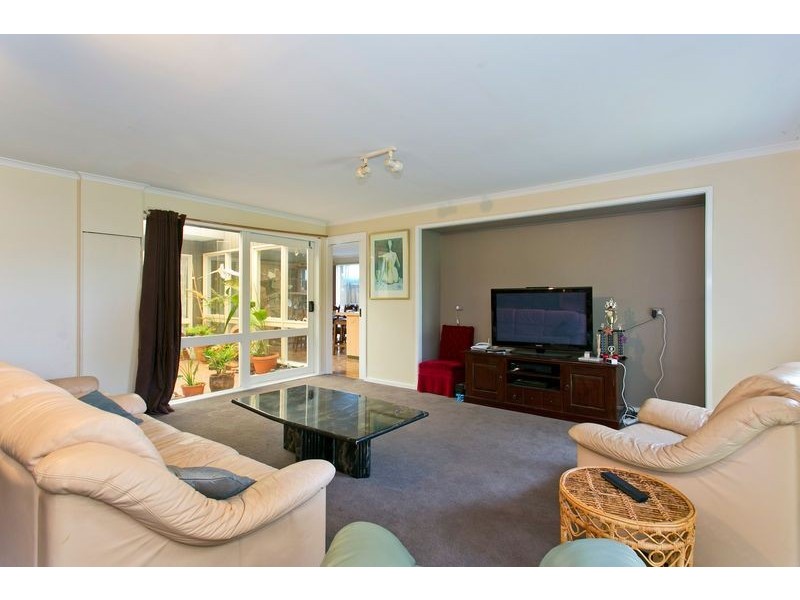 24 Carcoola Court, Rosebud VIC 3939