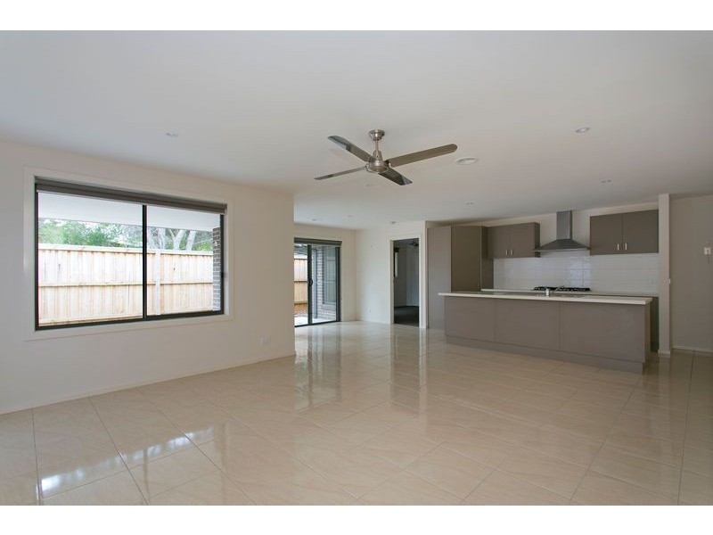 2/1 Teal Street, Rosebud West VIC 3940