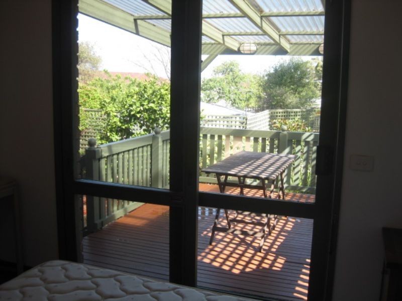 110 Fourth Avenue, Rosebud VIC 3939