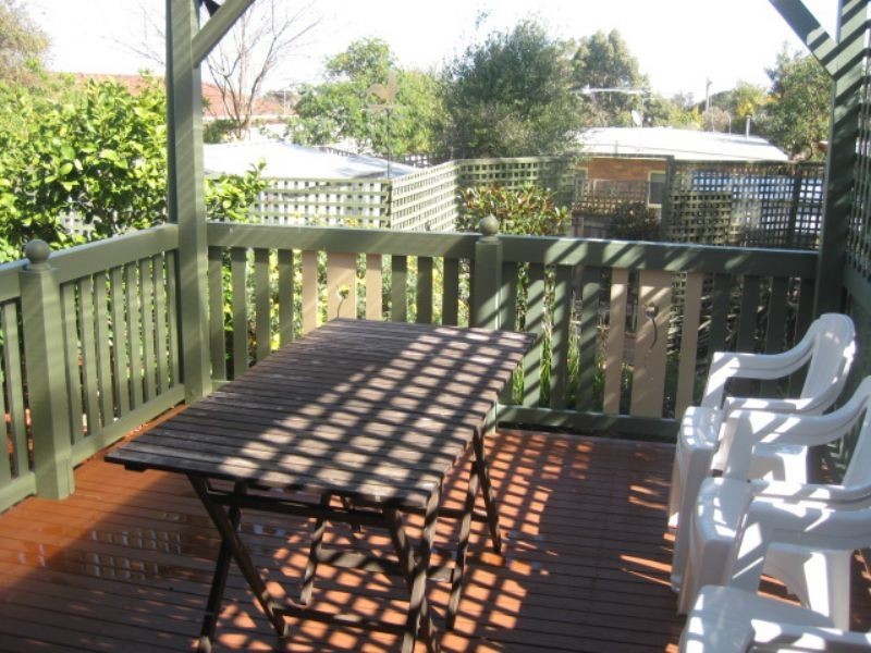 110 Fourth Avenue, Rosebud VIC 3939