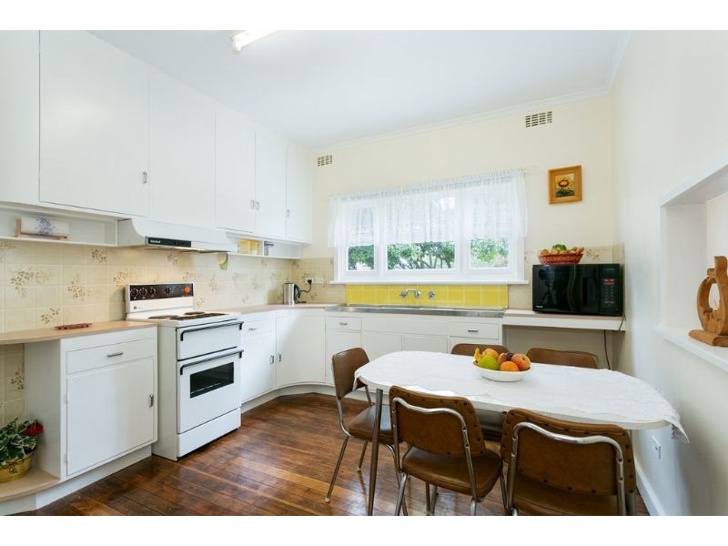 22 Moorfield Avenue, Rosebud VIC 3939