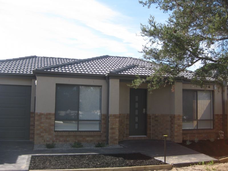 1/8 Broadway, Rosebud West VIC 3940