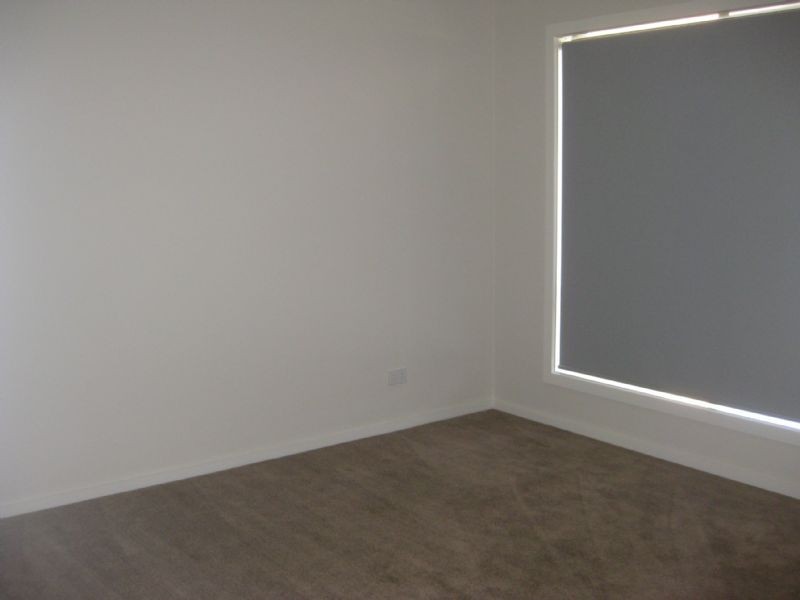 1/8 Broadway, Rosebud West VIC 3940