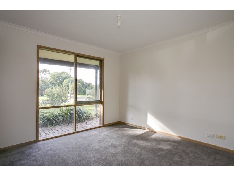 1 Lutana Street, Rosebud West VIC 3940