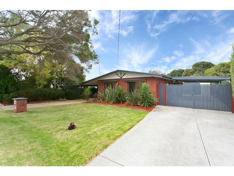 19 Lyon Street, Rosebud VIC 3939