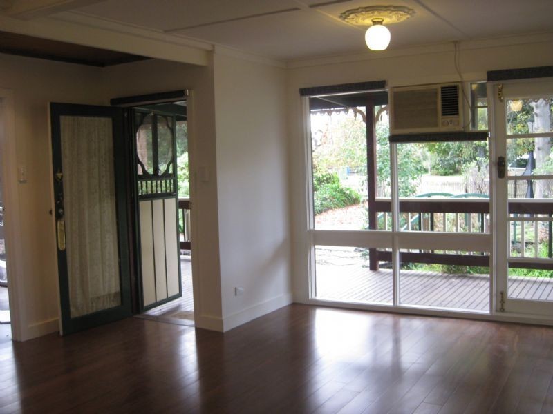 50 First Avenue, Rosebud VIC 3939