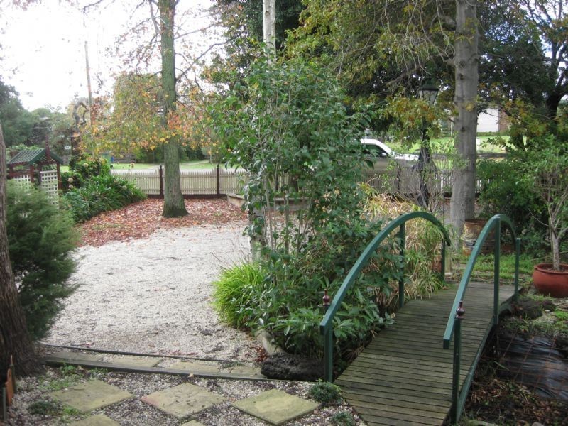 50 First Avenue, Rosebud VIC 3939