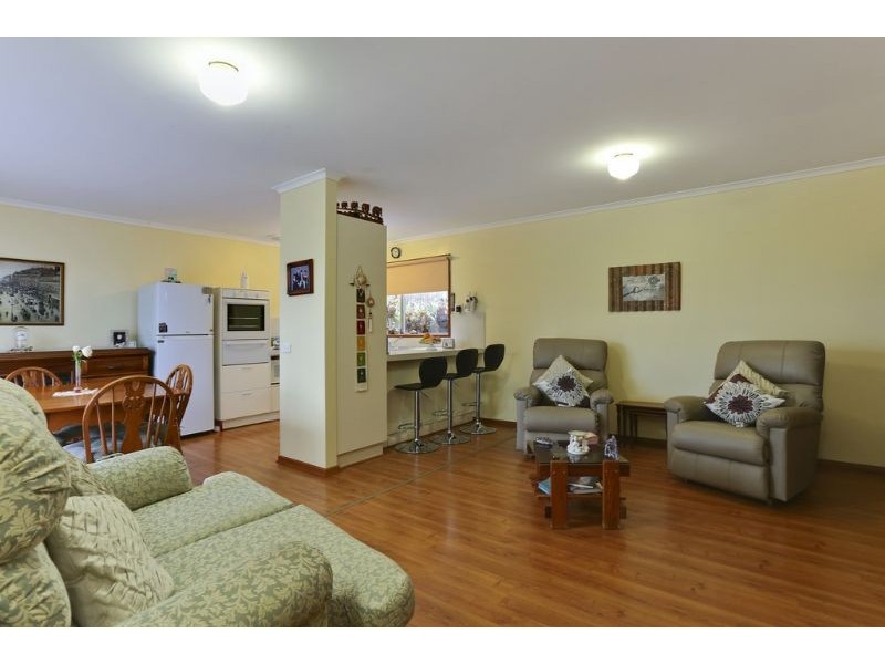 137 Sixth Avenue, Rosebud VIC 3939
