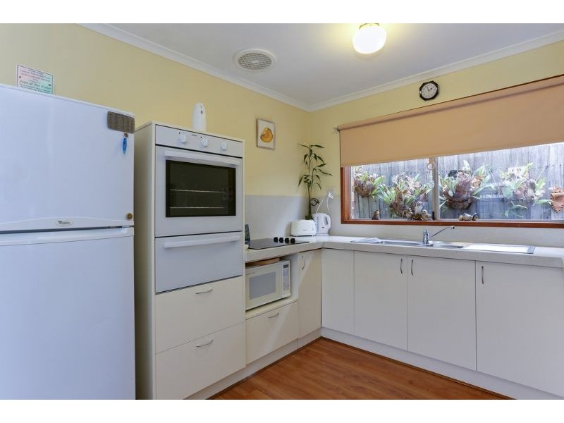 137 Sixth Avenue, Rosebud VIC 3939