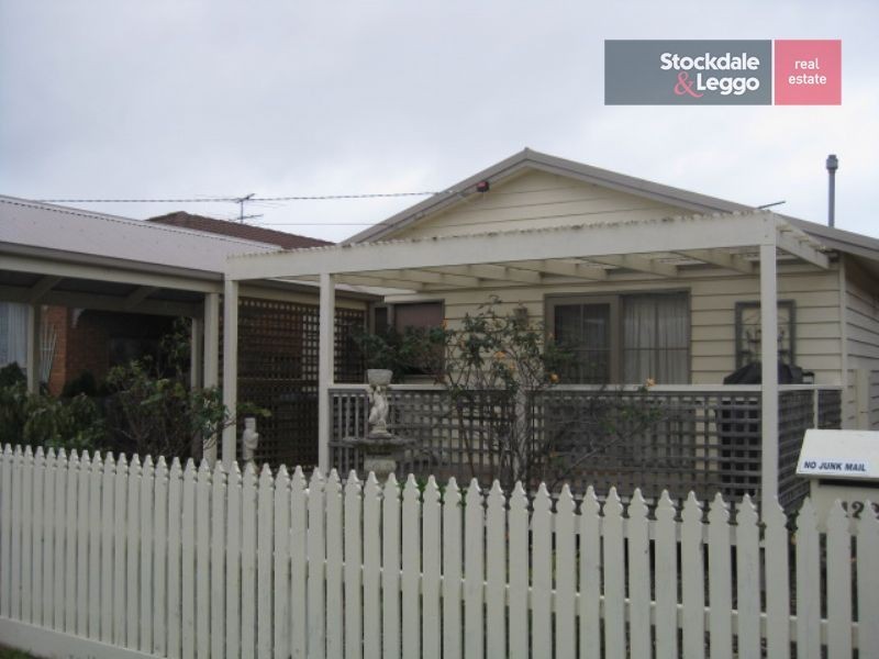 122 Seventh Avenue, Rosebud VIC 3939