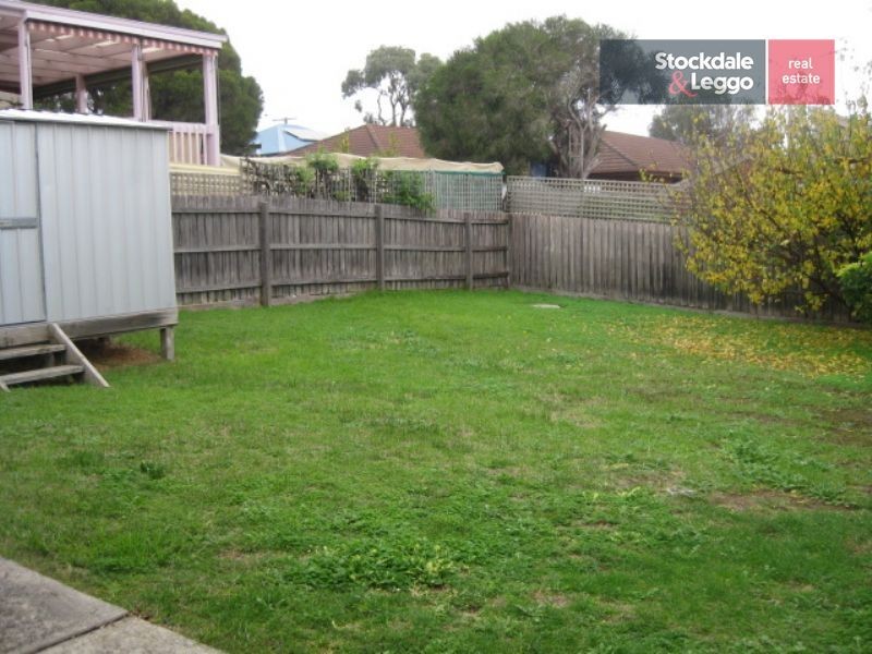 122 Seventh Avenue, Rosebud VIC 3939