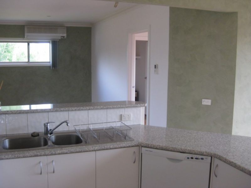 8 Illaroo Street, Rosebud West VIC 3940