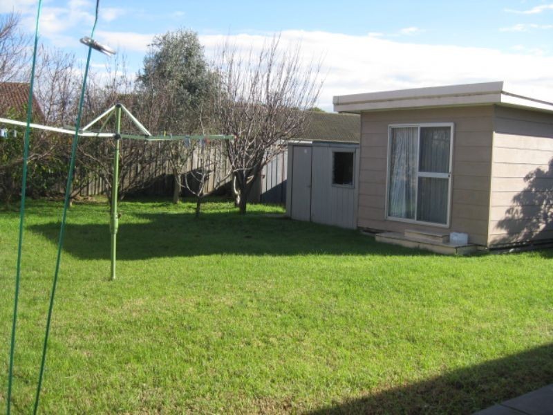 24 Balaka Street, Rosebud West VIC 3940
