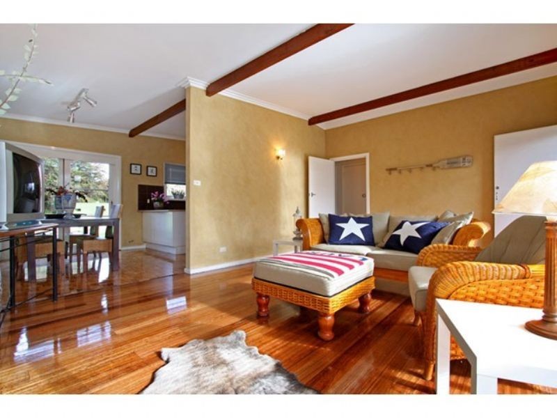 45 Mawarra Avenue, Rosebud West VIC 3940