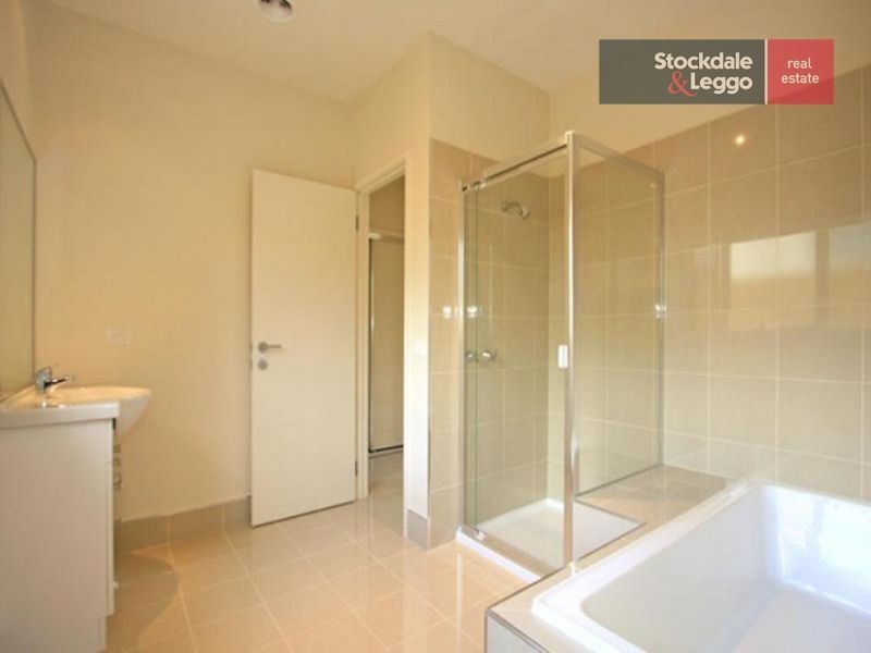 1/8 Thomas Street, Rosebud VIC 3939