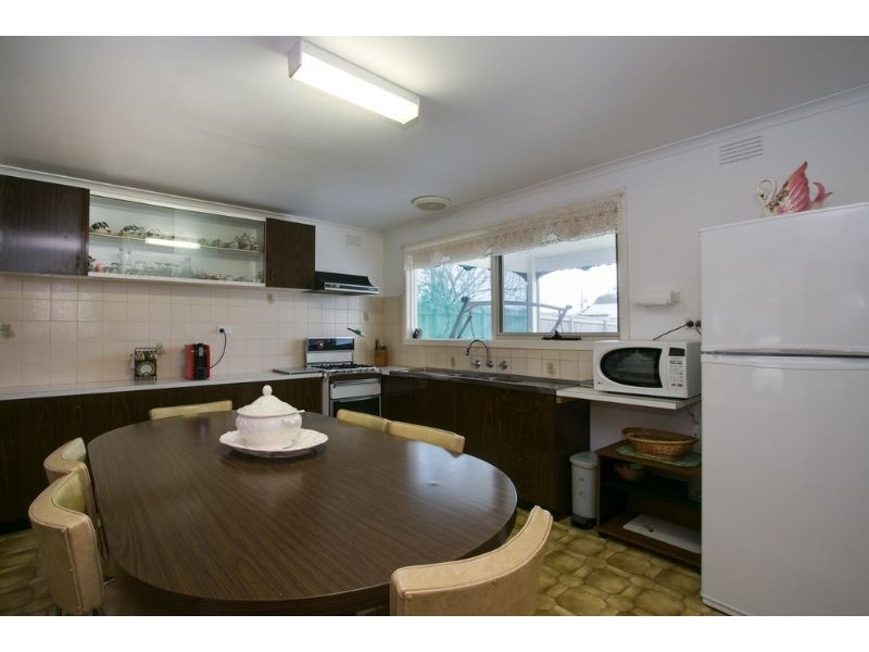 50 Woyna Avenue, Rosebud West VIC 3940