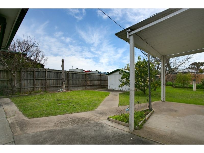 50 Woyna Avenue, Rosebud West VIC 3940