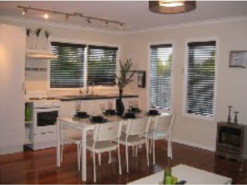 178 Ninth Avenue, Rosebud VIC 3939