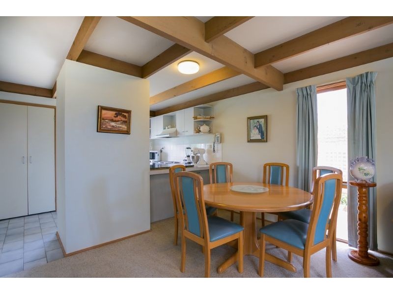 2/68 Elizabeth Avenue, Rosebud West VIC 3940