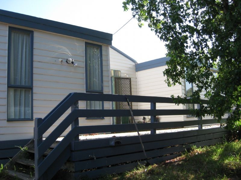 9 Moorfield Avenue, Rosebud VIC 3939